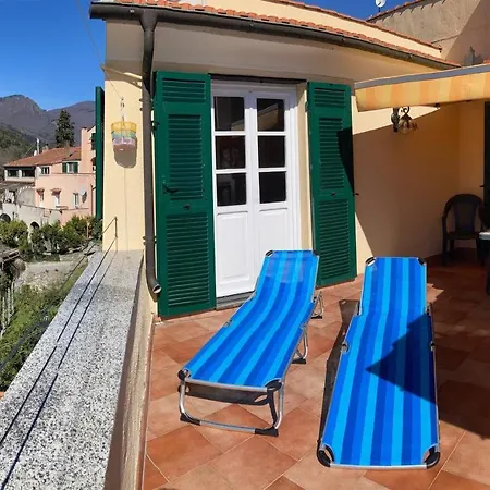 A Ca' Du Risso - Mansarda Con Terrazza - Sea & Outdoor For Families, Bikers And Climbers *