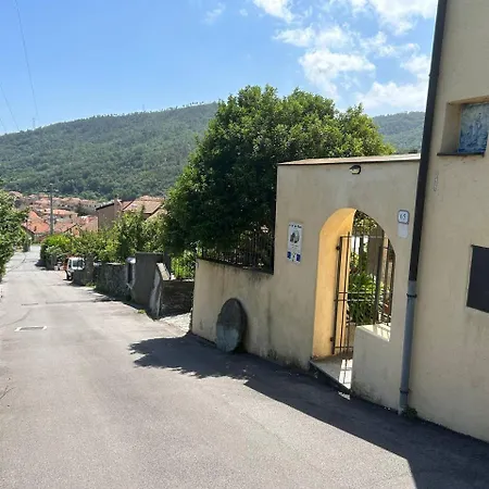 A Ca' Du Risso - Mansarda Con Terrazza - Sea & Outdoor For Families, Bikers And Climbers Apartment *