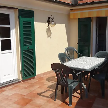 A Ca' Du Risso - Mansarda Con Terrazza - Sea & Outdoor For Families, Bikers And Climbers *
