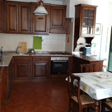 A Ca' Du Risso - Mansarda Con Terrazza - Sea & Outdoor For Families, Bikers And Climbers Apartman Calice Ligure