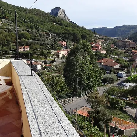 A Ca' Du Risso - Mansarda Con Terrazza - Sea & Outdoor For Families, Bikers And Climbers